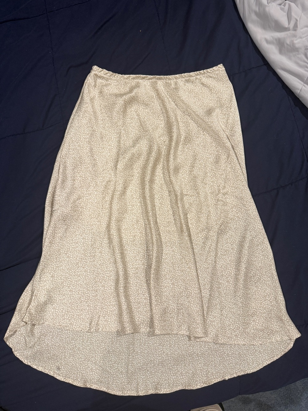 Cream and Pale Pink midi skirt with floral pattern Size M
